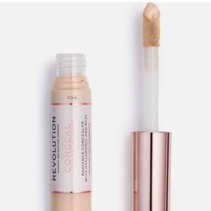 Revolution Beauty Conceal & Hydrate Concealer – C4